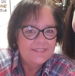 Meet your Posher, Debbie